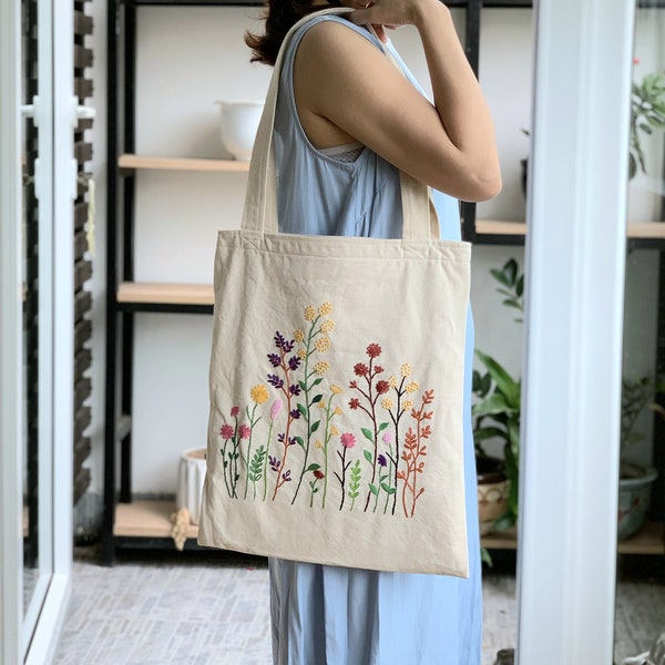 Embroidered Canvas Tote Bag, Floral Women Shopper Bag, Floral Canvas Tote Bag, Hand Embroidery Bag, Summer Wildflower Bag,