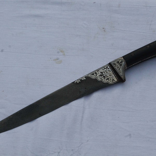 old vintage Mughal indo-Persian mughal leaf design kard dagger wooden handle iron blade no Arabic jambiya