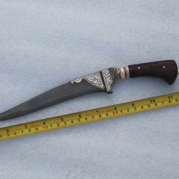 Indo-Persian Mughal Islamic Rajput silver damascened khanjar/ kard dagger knife Damascus blade wood handle curve blade