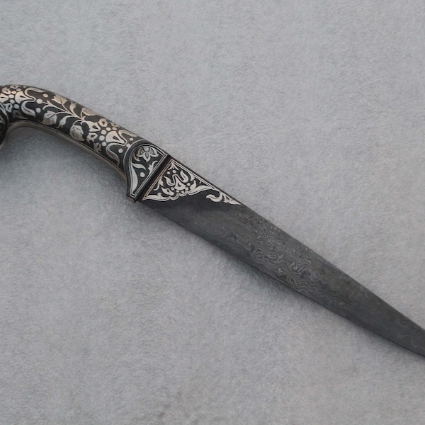 Old mughal indo-Persian silver damascened  parrot handle dagger khanjar knife mughal leaf calligraphy no Khyber knife