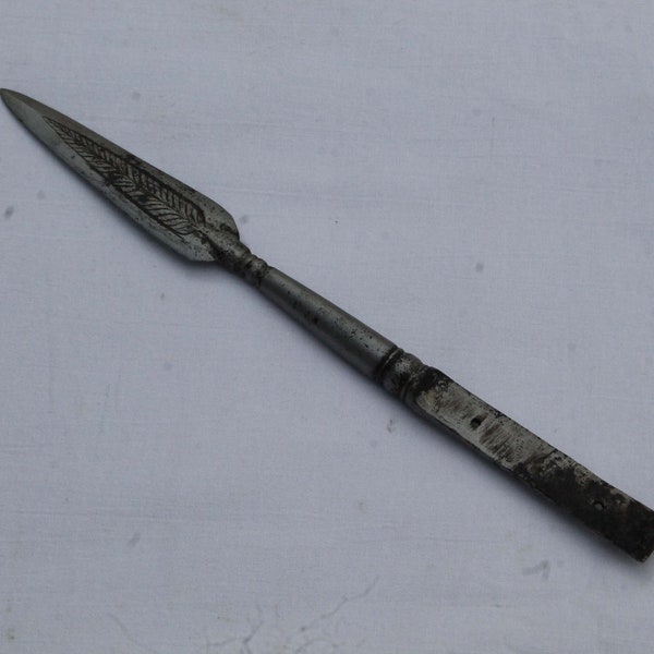 old vintage mughal rajput Sikh Maratha old iron traditional engraved war lance/spear-head no tabbar axe