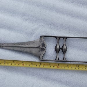 old vintage indo-Persian mughal rajput Maratha fine quality  wootz pattern steel child katar/ladies katyar/tiger knife