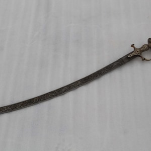 very very rare antique Mughal  indo-Persian rajput  hunting/ shikargar engraved   silver damascened sword /tulwar