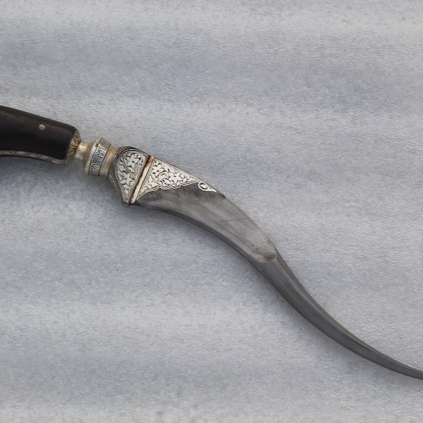 Indo-Persian Mughal Islamic Rajput silver damascened khanjar/ karli dagger knife Damascus blade wood handle