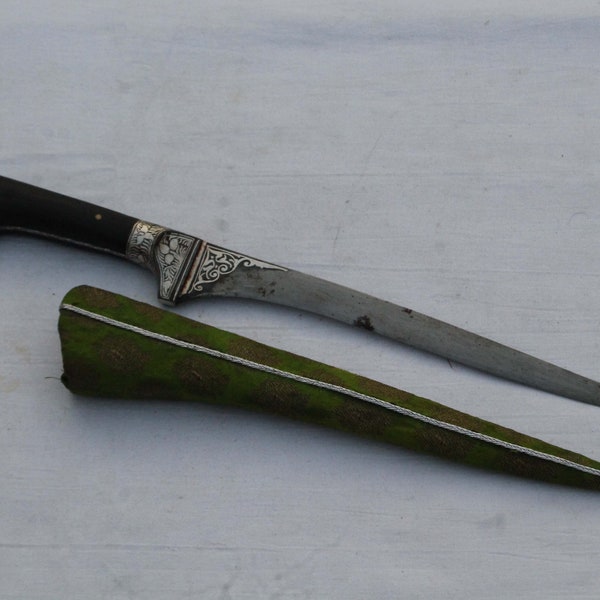 old vintage Indo-Persian Mughal Islamic rajput Damascus water pattern blade silver inlaid pesh-kabz/khanjar dagger knife  no khyber knife