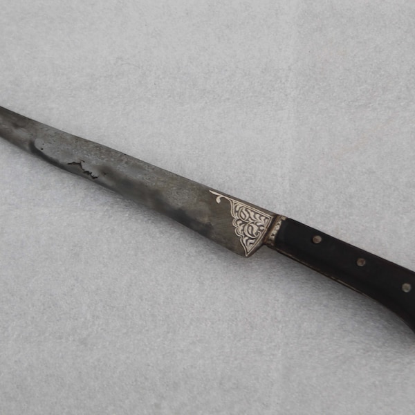 Mughal indo-Persian Sikh kaur  kard dagger knife khanjar wooden handle dagger curved blade Damascus pattern  no Khyber knife