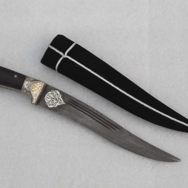 old vintage Mughal indo-Persian pesh-kabz dagger knife khanjar wooden handle  dagger Damascus blade no Arabic jambiya