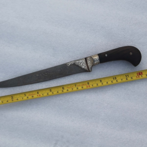 Mughal indo-Persian Sikh pesh-kabz dagger knife khanjar wooden handle dagger  old damascus steel blade  no Khyber knife