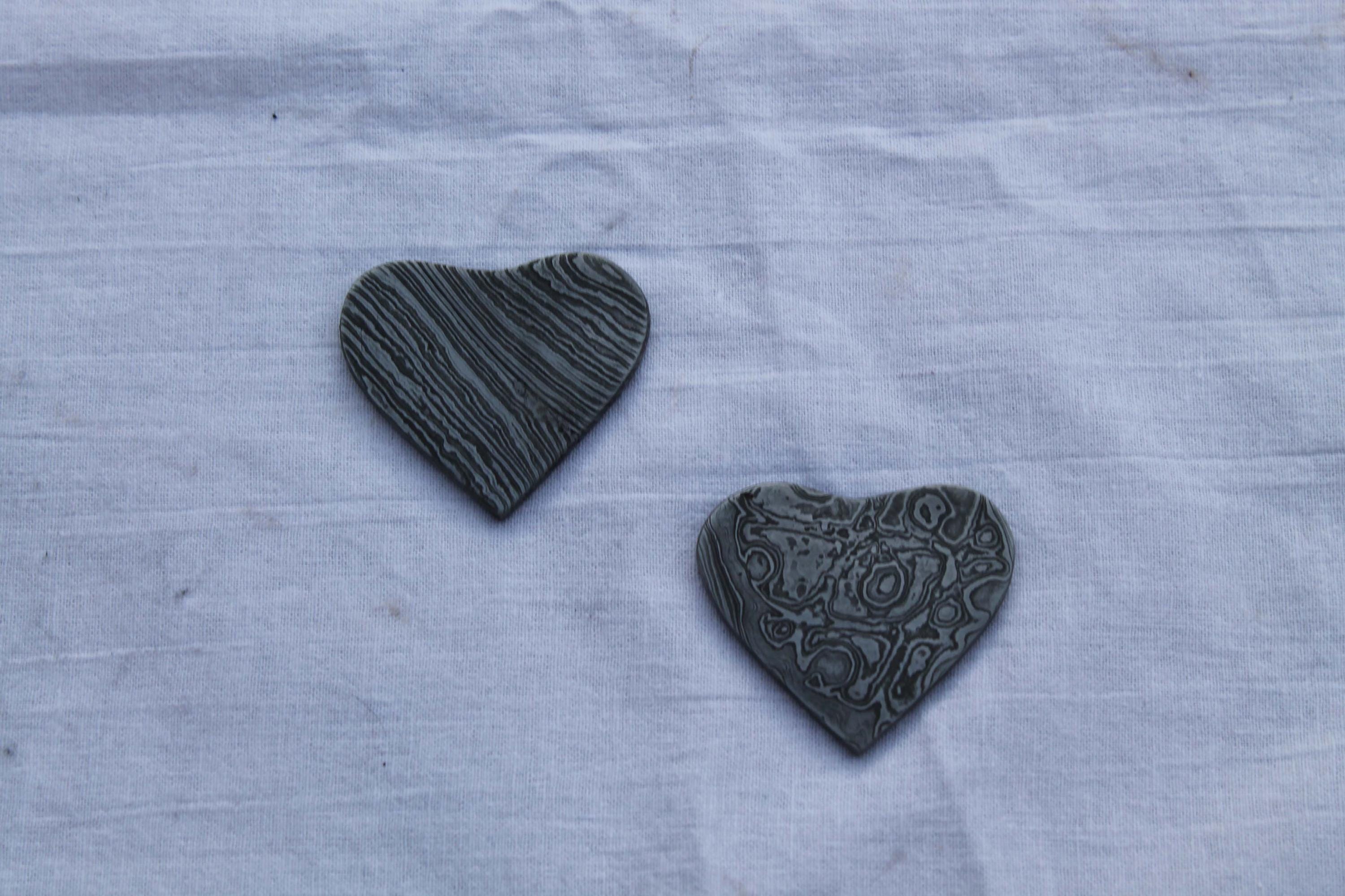 Handmade Damascus Steel Heart Pendant: Mosaic & Twisted Pattern