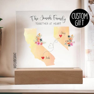 Placa acrílica personalizada de la familia juntos en el corazón, regalos de mapa de recuerdo familiar conmovedores, regalo de mudanza, regalos familiares de larga distancia