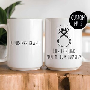 Maakt deze ring me een verloofde mok – koffiekop grappige bruid to be – verlovingscadeau – aangepaste naam – mok vrijgezellenfeest of vrijgezellenfeest