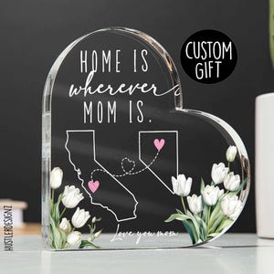 Plaque chez maman, où que vous soyez - Cadeaux personnalisés pour maman - Deux emplacements personnalisés - Souvenir de famille longue distance - Cadeaux pour maman sentimentale