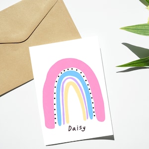 Tarjeta de cumpleaños infantil personalizada con arcoíris / personalización de nombre / tarjeta de arcoíris personalizada / tarjeta de primer cumpleaños
