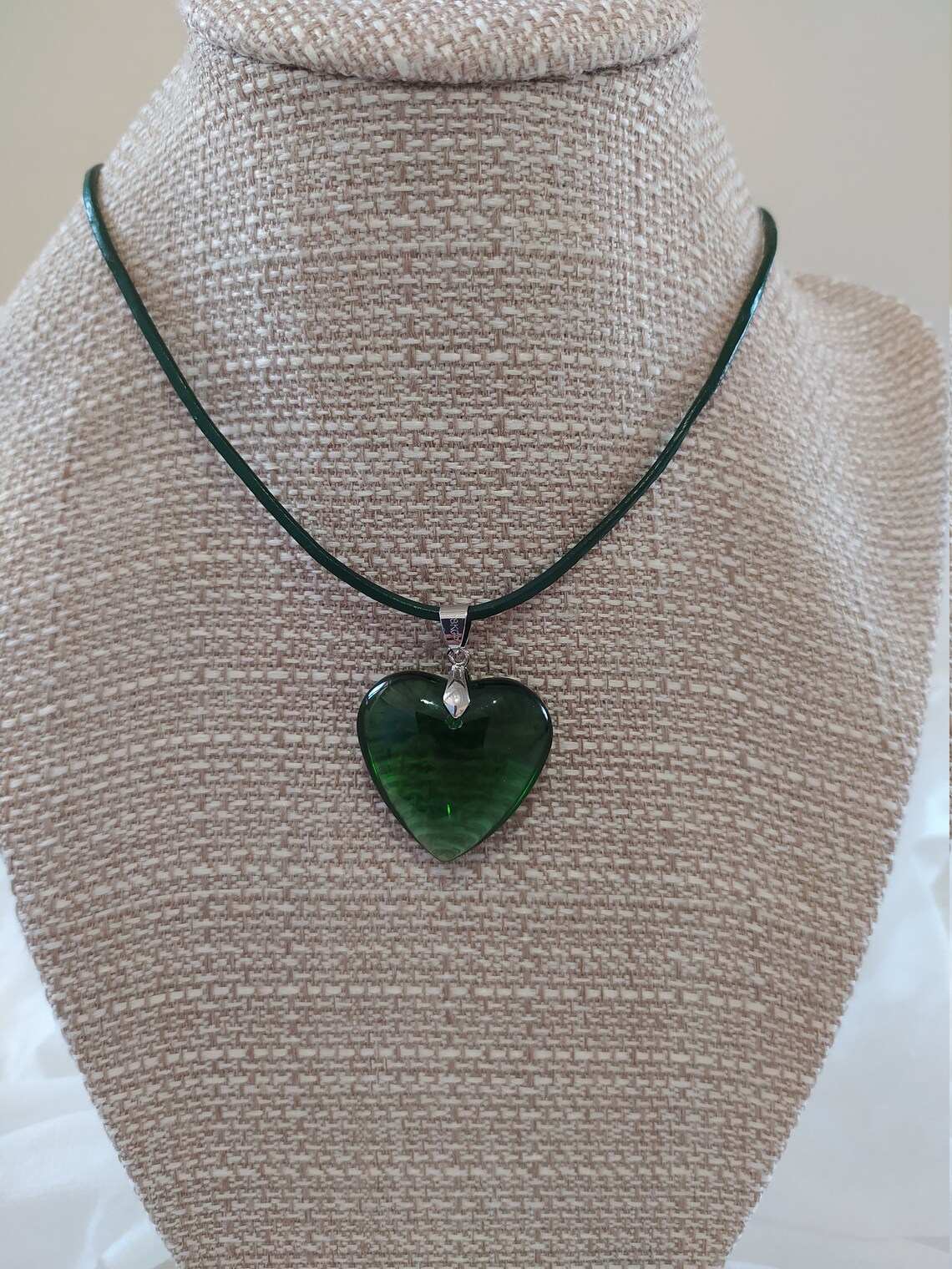 Green Heart Stone Pendant Necklace Etsy