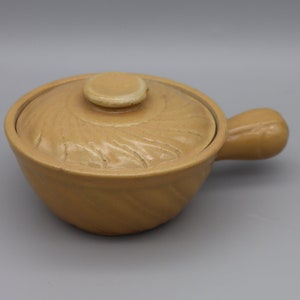 Vintage Ceramic Bowl with Handle and Lid -USA Pottery Yellow Ware Small Casserole With Handle and Lid -5 inch Pottery Soup Bowl with Handle