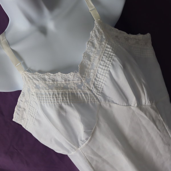 Vintage White Dress Slip - Cotton Blend White Full Slip with eyelet lace and pleated trim for your retro style