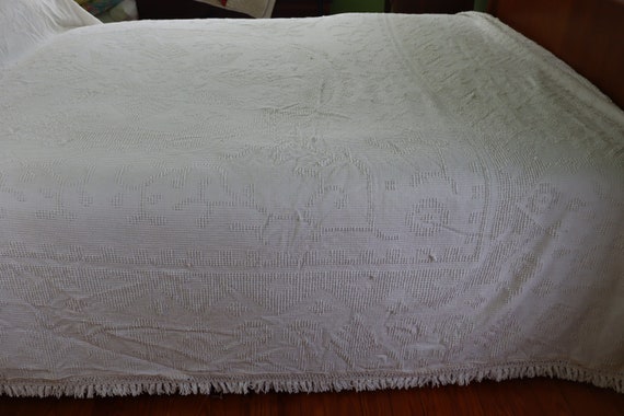 White chenille blanket hotsell