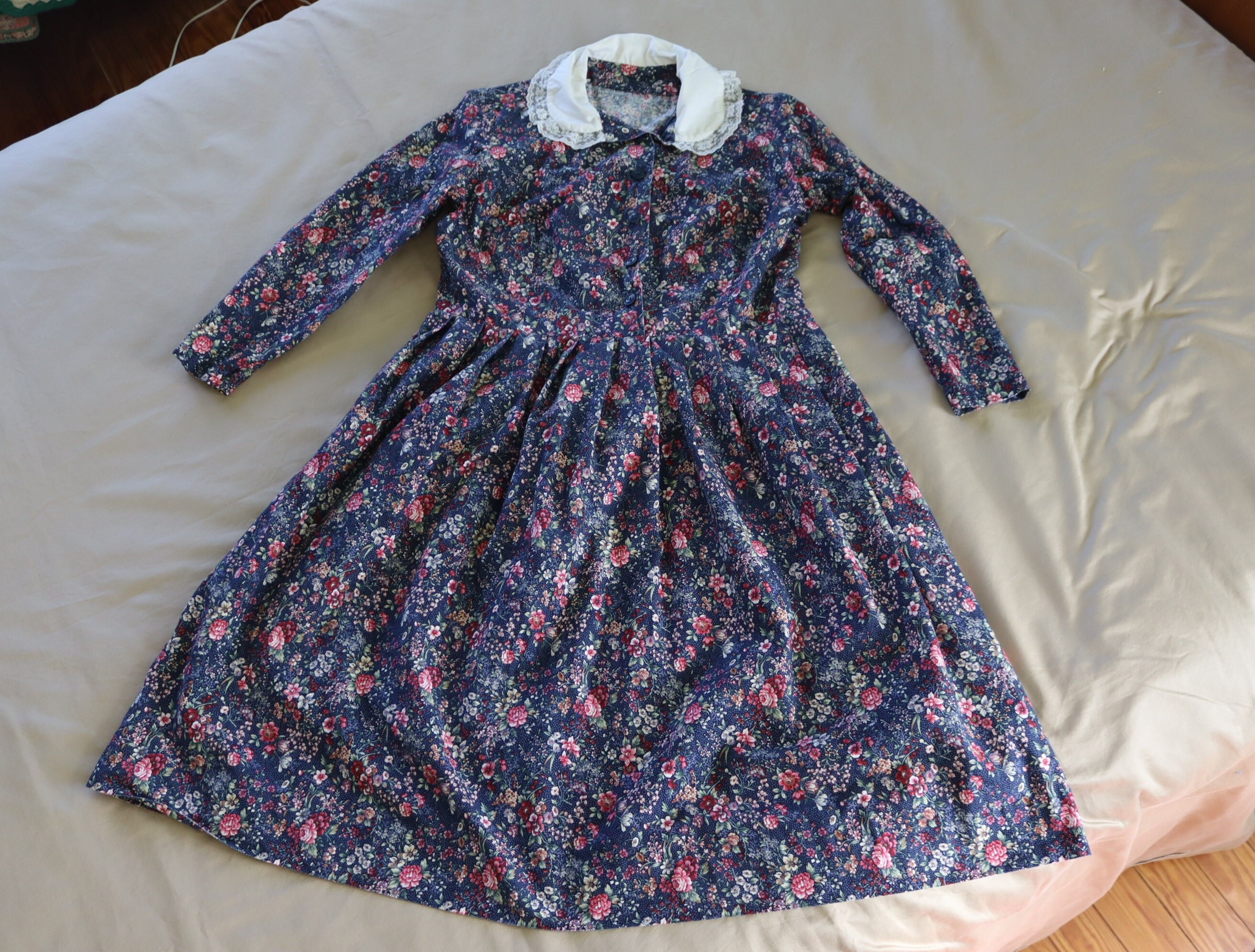 Laura ingalls dress France