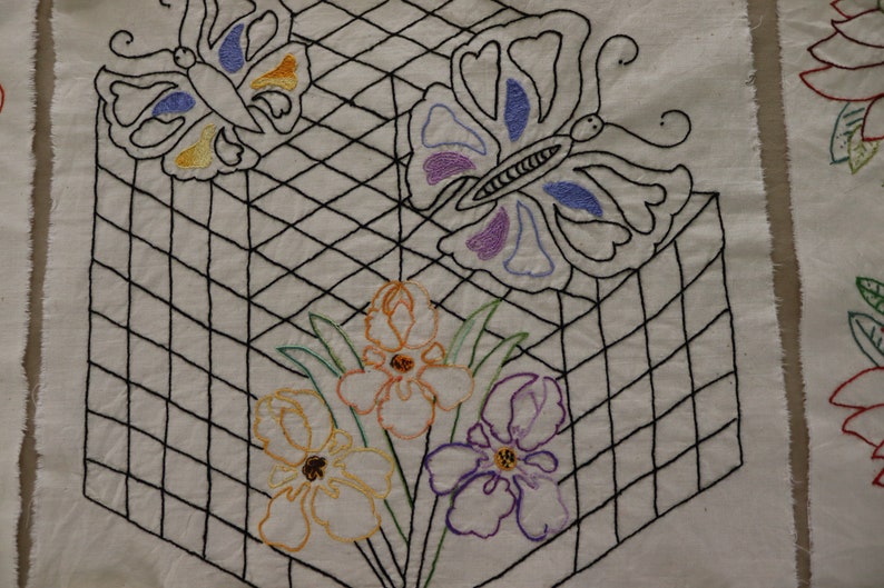 17 Handembroidered Quilt Blocks William Morris / Arts & Etsy