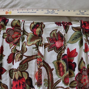 Vintage Jacobean Print Quilted Bedspread and Matching Curtains Dark Red and Green on Natural Background image 6