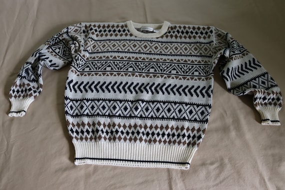 90s Men's Geometric Print Sweater - Vintage Crewn… - image 1