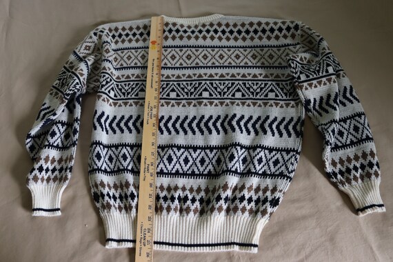 90s Men's Geometric Print Sweater - Vintage Crewn… - image 4