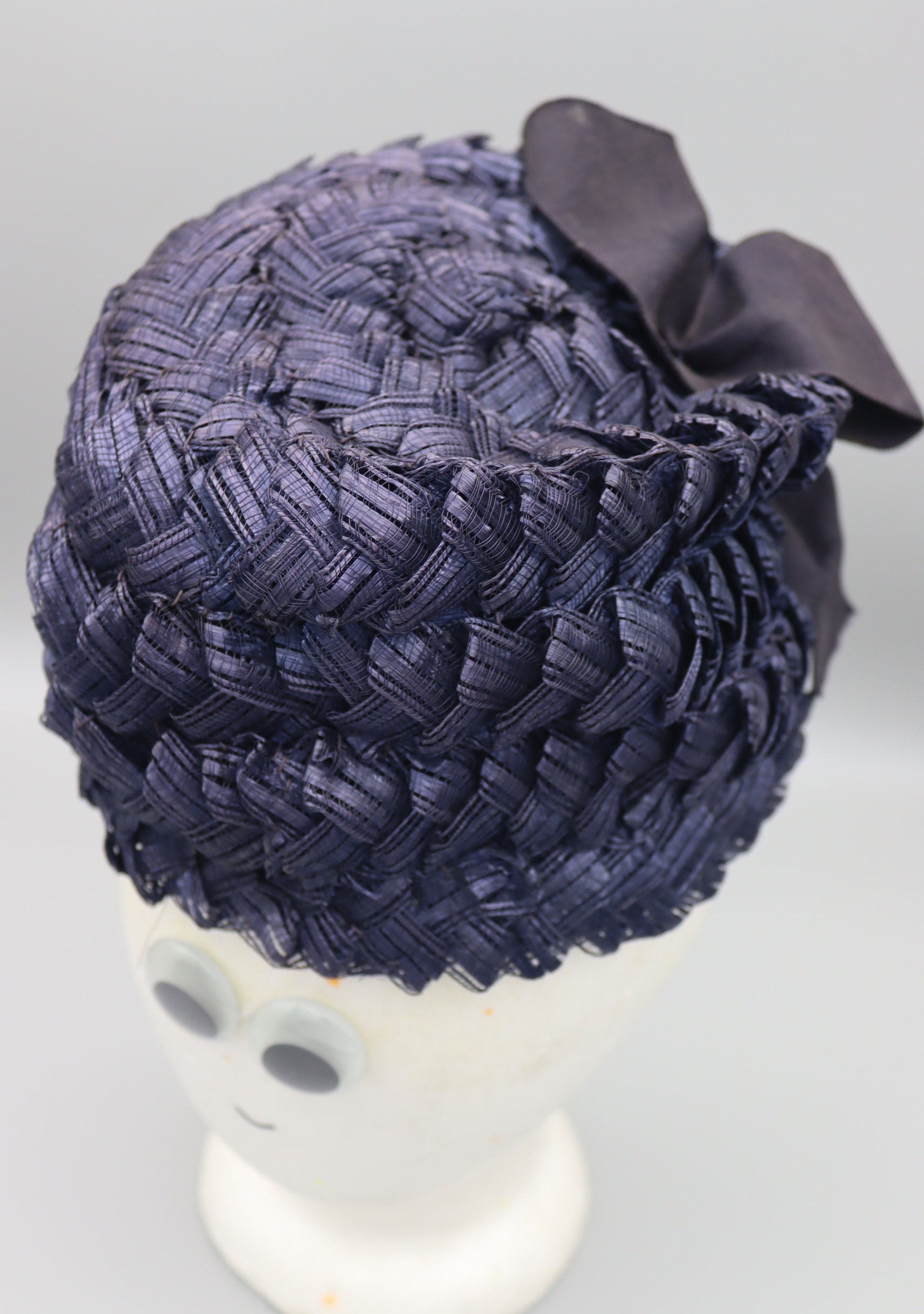 50s / 60s Navy Blue Pillbox Hat - Navy Blue Woven Raffia  display picture 2