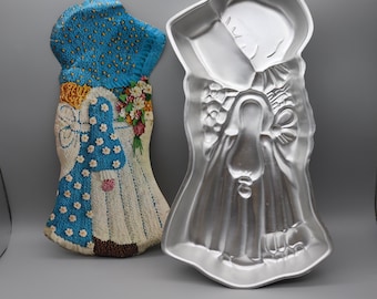 1970s Holly Hobbie Cake Pan - Vintage Wilton Holly Hobbie Doll Dress Cake Pan with Instructions - Vintage Holly Hobbie Collector Gift