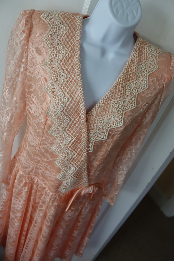 80s Peach Lace Party Dress - Lovely Gunne-Sax Styl