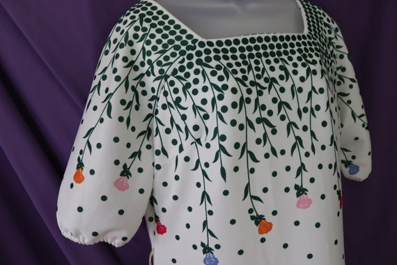 Vintage 1960s/1970s White and Green Polka Dot and… - image 2