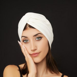 Ivory colour vintage style turban for women, pre tied headwrap, alopecia cap, gift for her, pre tied headscarf, Beanie hat, cancer chemo hat
