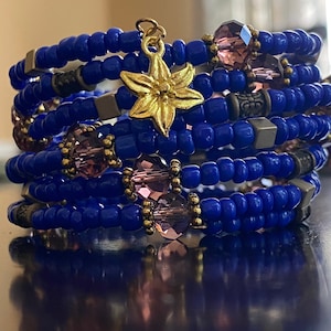 Blue seed beads Memory Wire Bracelet, Boho type with metal flower charm
