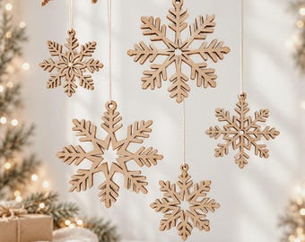 Set of 5 wooden snowflakes for hanging or as gift tags / Christmas decorations / gifts / napkin tags / Christmas tree