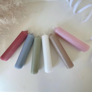 Candles in different colors for our birthday plate / birthday snake