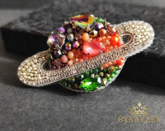 Sparkly Planet Brooch: Astronomy Jewelry, Cosmic Brooch, Space Lover Pin, Science Jewelry Gift