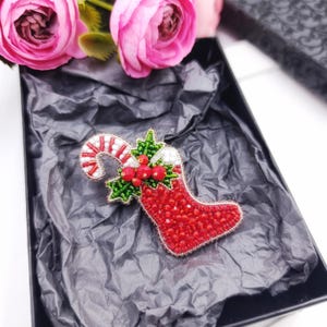 Santa&#39;s boot brooch, Beaded Holly with Berry Brooch, Christmas candy pin, christmas art decor, holiday family gift, christmas floral pin