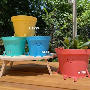 Large Happy Planter: Outdoor Friendly Recycled PETG Plastic