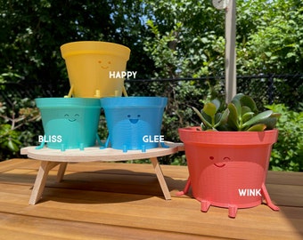Large Happy Planter: Outdoor Friendly Recycled PETG Plastic