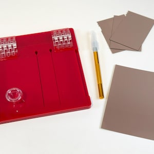 シートフィルムカッター。4x5サイズのフィルム1枚から2.25 x 3.25サイズのフィルムを2枚作成できます！ビンテージの2x3カメラに最適です！