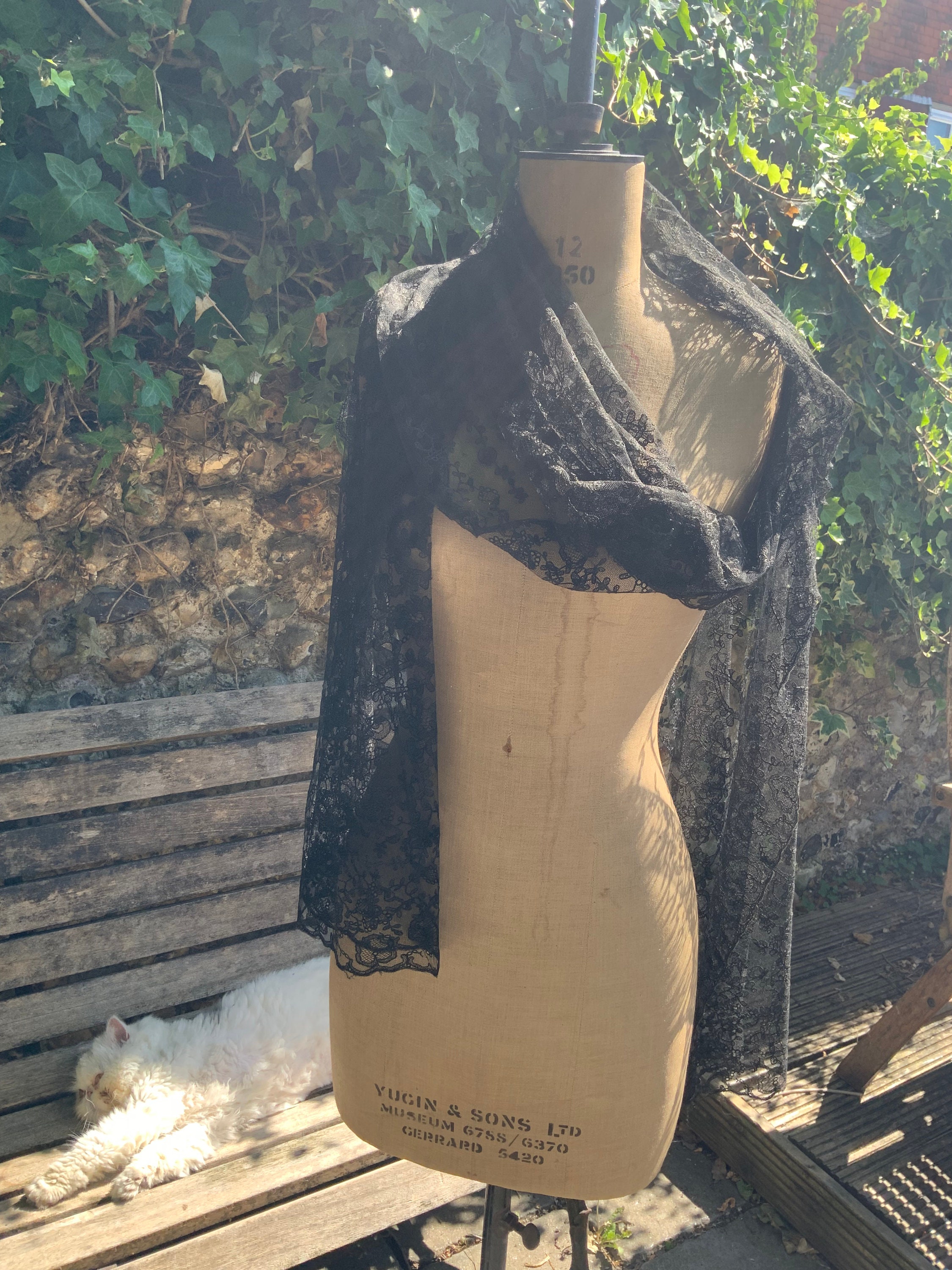 Antique Victorian 29th Century Silk Chantilly Long shawl