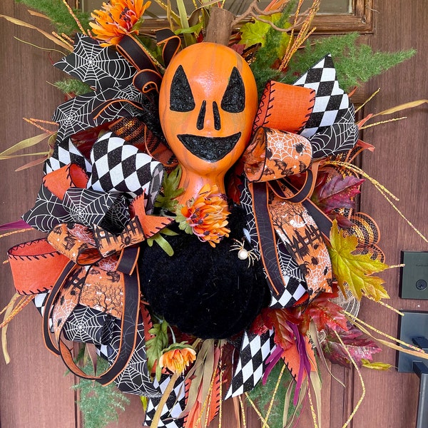 Halloween wreath, spooky witch wreath for front door, Halloween wall art, Halloween party decor, scary creepy accent, Halloween head