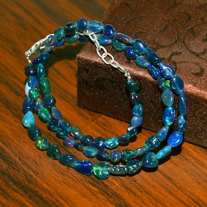 Collana con opale Welo etiope: perle multi-fuoco, lunghezza 17"