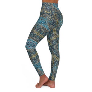 Leggings de yoga taille haute AOP image 3