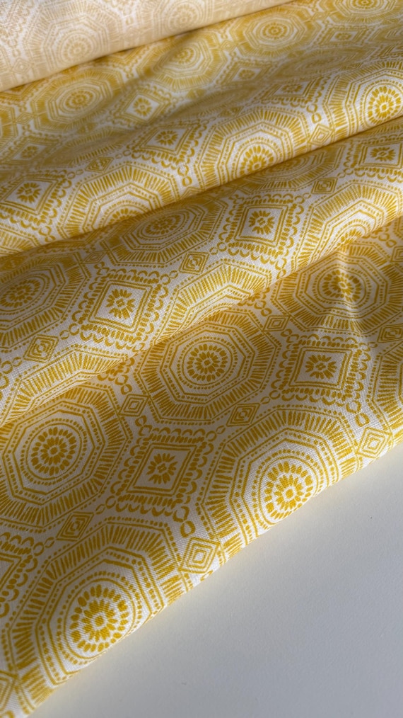 Italienischer Designer-Leinenstoff ,geometrischer Print – leichter weicher Premium Leinen – für Sommerkleider & Blusen