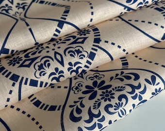 Exklusivt italienskt linnetyg, designertyg i en känd designerstil, hög kvalitet, färg: ljus persikoblå