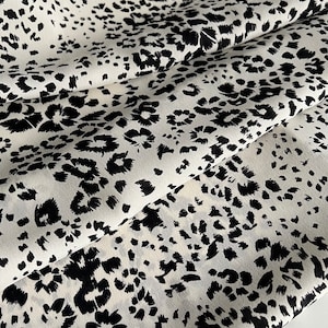Exclusive Italian Crêpe - Viscose fabric, beautiful print, designer fabric, high quality, like silk, last piece 1.70 meters
