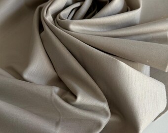 Tessuto jersey punto Milano italiano – Beige freddo – Viscosa elasticizzata – Abito e tailleur – Tessuto al metro