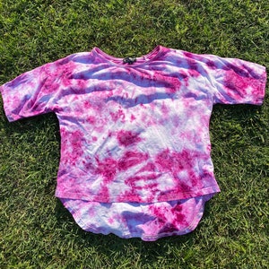 Women&#39;s Purple Tie Dye Scrunch T-shirt Top