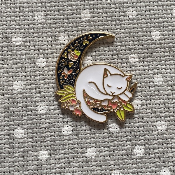 Cat needleminder, flower needle minder, magnetic needle minder, magnetic needle minder, cross stitch needle minder, enamel needle minder