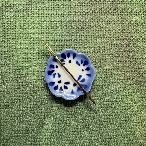 Aguja de placa, Aguja de porcelana, Lindo Aguja Minder, Aguja magnética, Niñera de aguja de bordado, Punto de cruz portaagujas